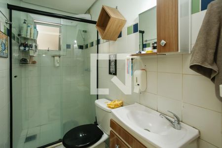 Banheiro de casa à venda com 2 quartos, 84m² em Protásio Alves, Porto Alegre