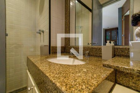 Apartamento à venda com 66m², 1 quarto e 2 vagasBanheiro Social