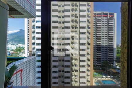 Apartamento à venda com 66m², 1 quarto e 2 vagasÁrea de Serviço Janela