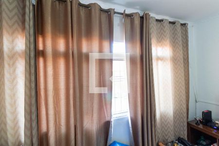 Sala de casa à venda com 3 quartos, 140m² em Vila Paranagua, São Paulo