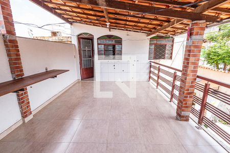 Casa à venda com 120m², 3 quartos e 1 vagaArea de serviço e churrasqueira