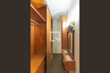 Casa à venda com 334m², 4 quartos e 2 vagasCloset da Suíte 1