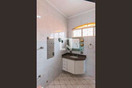 Casa à venda com 334m², 4 quartos e 2 vagasBanheiro da Suíte 2