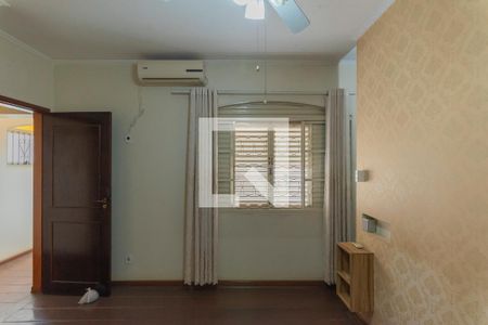 Casa à venda com 334m², 4 quartos e 2 vagasSuíte 1