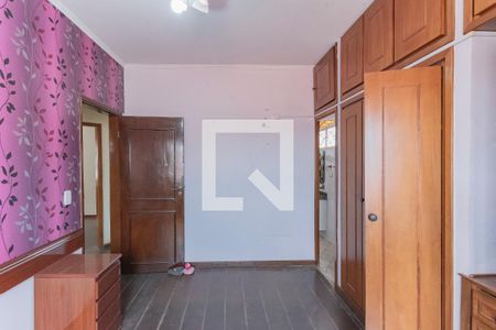 Casa à venda com 334m², 4 quartos e 2 vagasSuíte 2