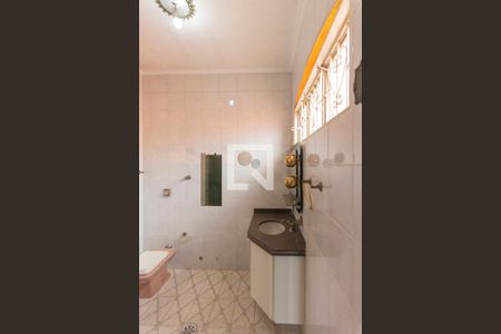 Casa à venda com 334m², 4 quartos e 2 vagasBanheiro da Suíte 2