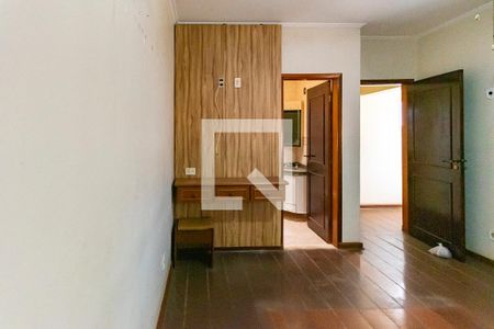 Casa à venda com 334m², 4 quartos e 2 vagasSuíte 1