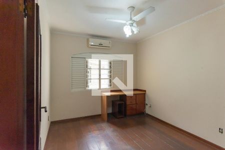 Casa à venda com 334m², 4 quartos e 2 vagasQuarto 2