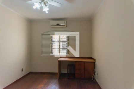 Casa à venda com 334m², 4 quartos e 2 vagasQuarto 2