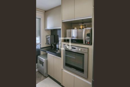 Apartamento para alugar com 76m², 2 quartos e 2 vagas Apartamento para alugar com 76m², 2 quartos e 2 vagasCozinha e Área de Serviço