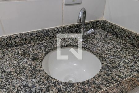 Apartamento para alugar com 53m², 2 quartos e sem vaga Apartamento para alugar com 53m², 2 quartos e sem vagaBanheiro