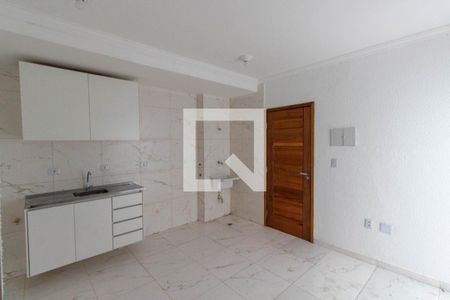 Sala/Cozinha de apartamento para alugar com 2 quartos, 42m² em Vila Nhocuné, São Paulo