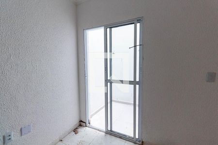 Quintal de apartamento para alugar com 2 quartos, 42m² em Vila Nhocuné, São Paulo