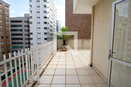 Apartamento à venda com 540m², 5 quartos e 6 vagas Apartamento à venda com 540m², 5 quartos e 6 vagasCobertura