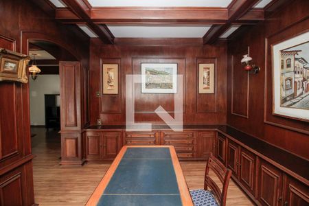 Apartamento à venda com 540m², 5 quartos e 6 vagas Apartamento à venda com 540m², 5 quartos e 6 vagasEscritório