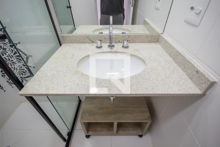 Apartamento para alugar com 76m², 2 quartos e 1 vaga Apartamento para alugar com 76m², 2 quartos e 1 vagaBanheiro da Suíte 1