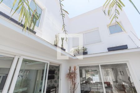 Casa à venda com 632m², 4 quartos e 6 vagas Casa à venda com 632m², 4 quartos e 6 vagasJardim