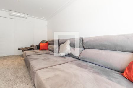 Casa à venda com 632m², 4 quartos e 6 vagas Casa à venda com 632m², 4 quartos e 6 vagasSala de TV