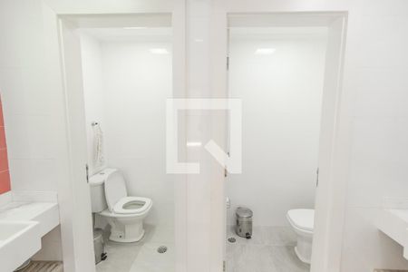 Casa à venda com 632m², 4 quartos e 6 vagas Casa à venda com 632m², 4 quartos e 6 vagasBanheiro Social