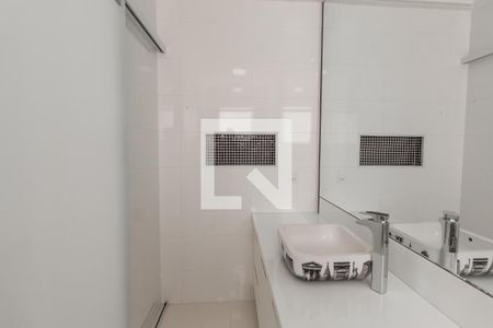 Casa à venda com 632m², 4 quartos e 6 vagas Casa à venda com 632m², 4 quartos e 6 vagasBanheiro da Suíte 3