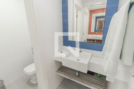 Casa à venda com 632m², 4 quartos e 6 vagas Casa à venda com 632m², 4 quartos e 6 vagasBanheiro Social