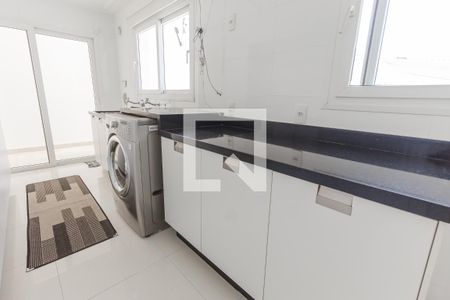 Casa à venda com 632m², 4 quartos e 6 vagas Casa à venda com 632m², 4 quartos e 6 vagasLavanderia
