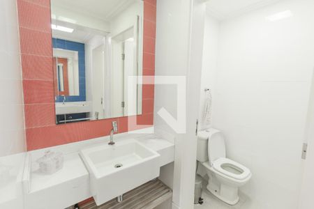 Casa à venda com 632m², 4 quartos e 6 vagas Casa à venda com 632m², 4 quartos e 6 vagasBanheiro Social