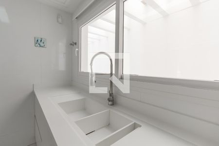Casa à venda com 632m², 4 quartos e 6 vagas Casa à venda com 632m², 4 quartos e 6 vagasCozinha