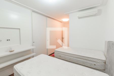 Casa à venda com 632m², 4 quartos e 6 vagas Casa à venda com 632m², 4 quartos e 6 vagasSuíte 2