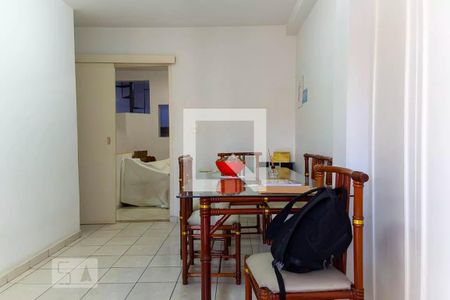 Sala de casa para alugar com 6 quartos, 208m² em Vila Guarani (zona Sul), São Paulo