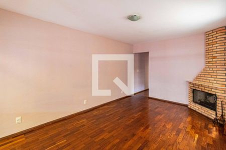 Sala de casa à venda com 3 quartos, 140m² em Ferreira, São Paulo