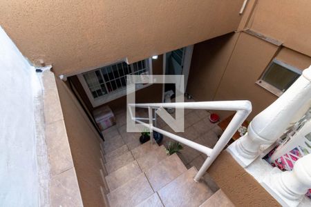 Casa à venda com 90m², 2 quartos e 1 vagaEscada