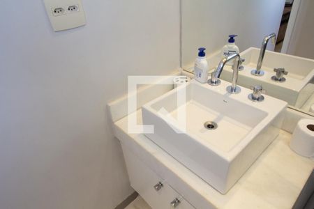 Apartamento à venda com 74m², 1 quarto e 1 vaga Apartamento à venda com 74m², 1 quarto e 1 vagaBanheiro
