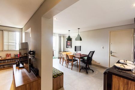 Apartamento à venda com 74m², 1 quarto e 1 vagaSala