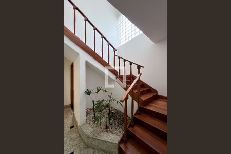 Corredor  de casa para alugar com 5 quartos, 385m² em Indianópolis, São Paulo