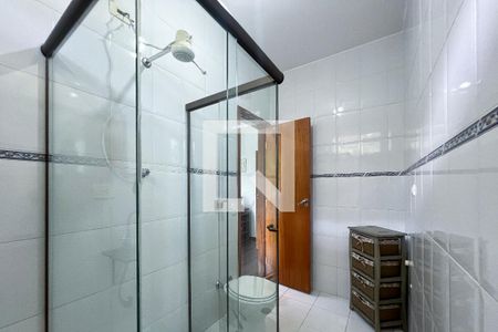 Casa à venda com 385m², 5 quartos e 3 vagasBanheiro da Suíte 1