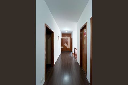 Casa à venda com 385m², 5 quartos e 3 vagasCorredor 