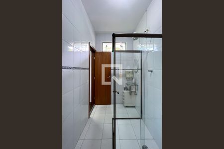 Casa à venda com 385m², 5 quartos e 3 vagasBanheiro da Suíte 1