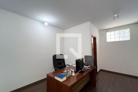 Casa à venda com 385m², 5 quartos e 3 vagasSala 4 