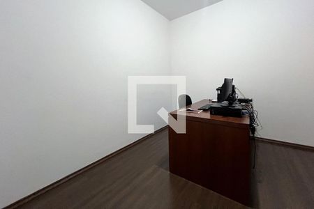 Casa à venda com 385m², 5 quartos e 3 vagasQuarto 2