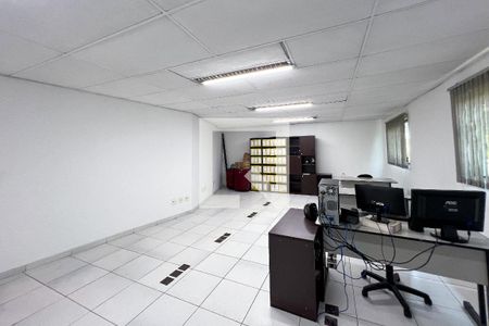 Casa à venda com 385m², 5 quartos e 3 vagasSalão de Festas