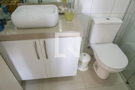 Apartamento à venda com 63m², 2 quartos e 2 vagasBanheiro Social