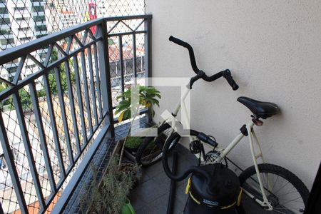 Apartamento à venda com 54m², 2 quartos e 1 vagaSacada no quarto 2