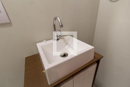 Lavabo de casa de condomínio à venda com 3 quartos, 139m² em Vila Araguaia, São Paulo
