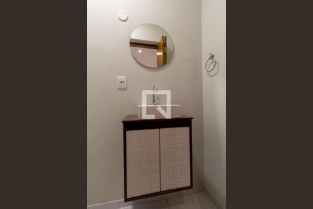 Lavabo de casa de condomínio à venda com 3 quartos, 139m² em Vila Araguaia, São Paulo