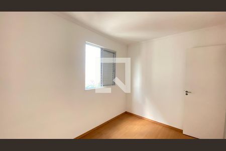 Apartamento à venda com 75m², 3 quartos e 1 vagaQuarto 2