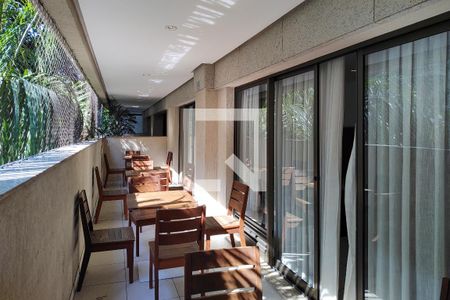 Apartamento à venda com 115m², 3 quartos e 1 vaga Apartamento à venda com 115m², 3 quartos e 1 vagaÁrea comum - Salão de festas