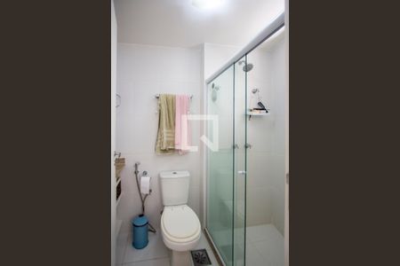 Apartamento à venda com 115m², 3 quartos e 1 vaga Apartamento à venda com 115m², 3 quartos e 1 vagaBanheiro da Suíte 1