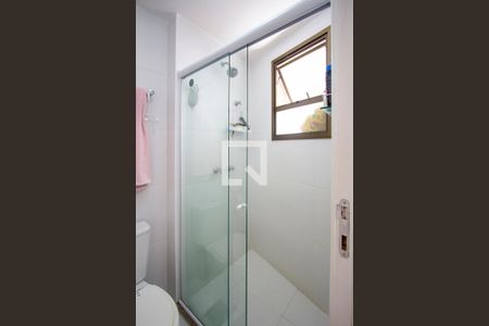 Apartamento à venda com 115m², 3 quartos e 1 vaga Apartamento à venda com 115m², 3 quartos e 1 vagaBanheiro da Suíte 1