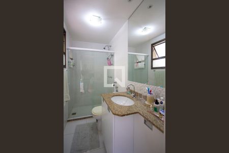 Apartamento à venda com 115m², 3 quartos e 1 vaga Apartamento à venda com 115m², 3 quartos e 1 vagaBanheiro da Suíte 2